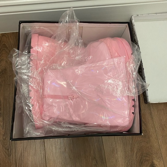 BUBBLEGUM DISCO REVOLUTION PLATFORM BOOTS from DEMONIA - Picture 9 of 10